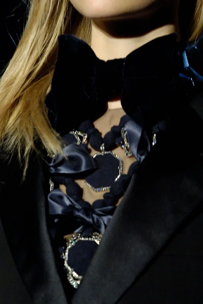 Look 29
